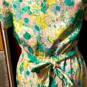 Forever 21  sz m floral lined dress.